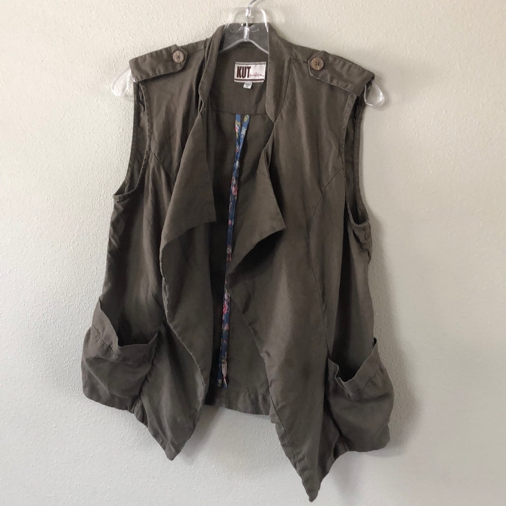 Kut from the Kloth army green vest
